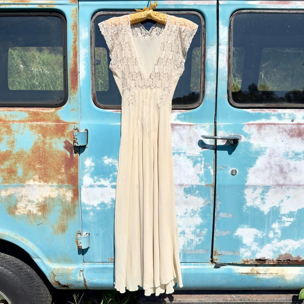 30s 40s cream silk charmeuse bias cut maxi slip dress lace bust & pleaded waist